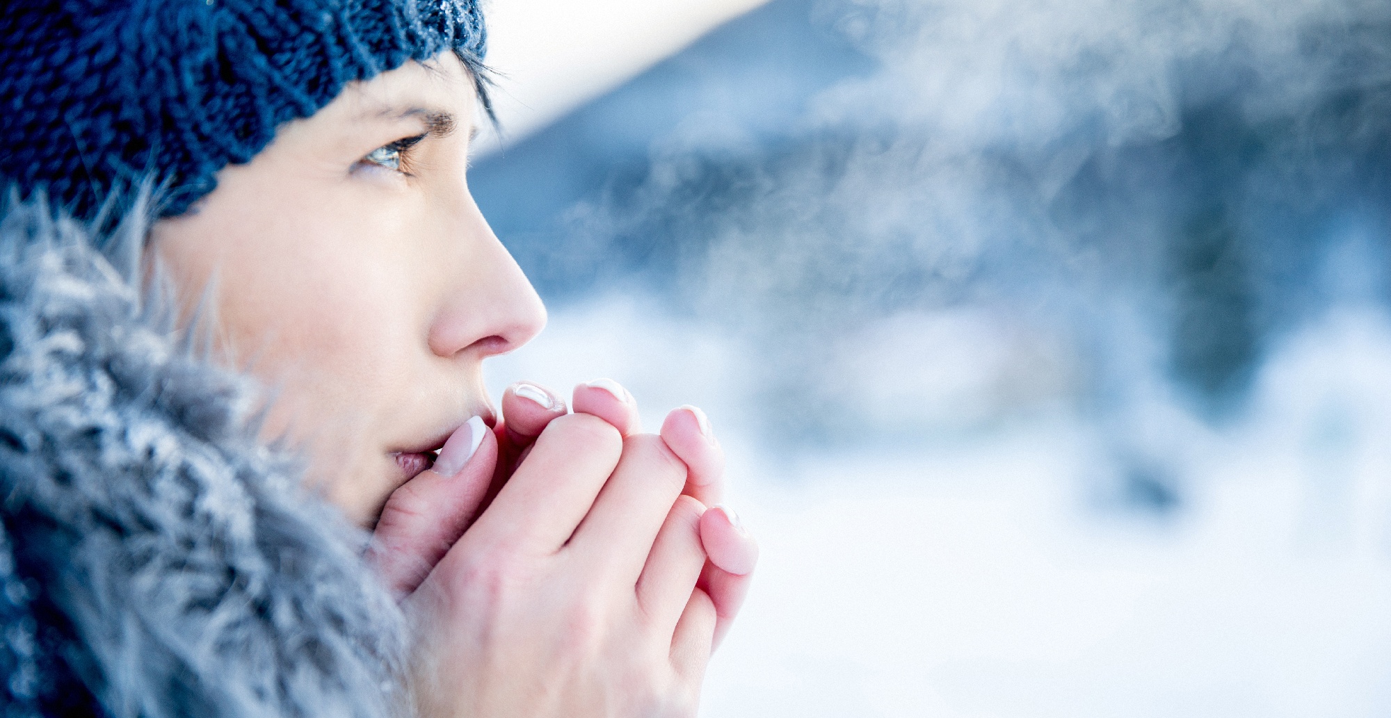kvinne ute i kaldt vær-1